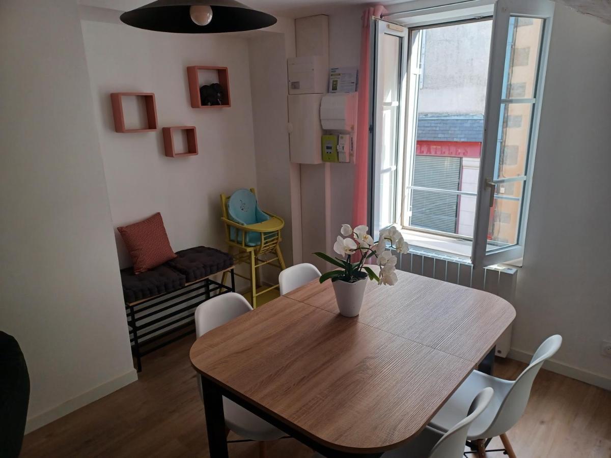 Duplex Centre * Ernee